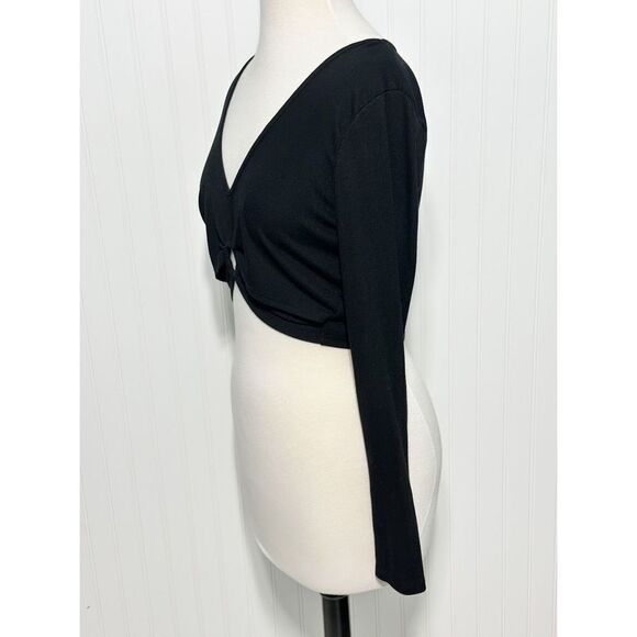 Charlotte Russe Womens Ring Linked Cut Out Long Sleeve Crop Top Black Size Large - Picture 7 of 10